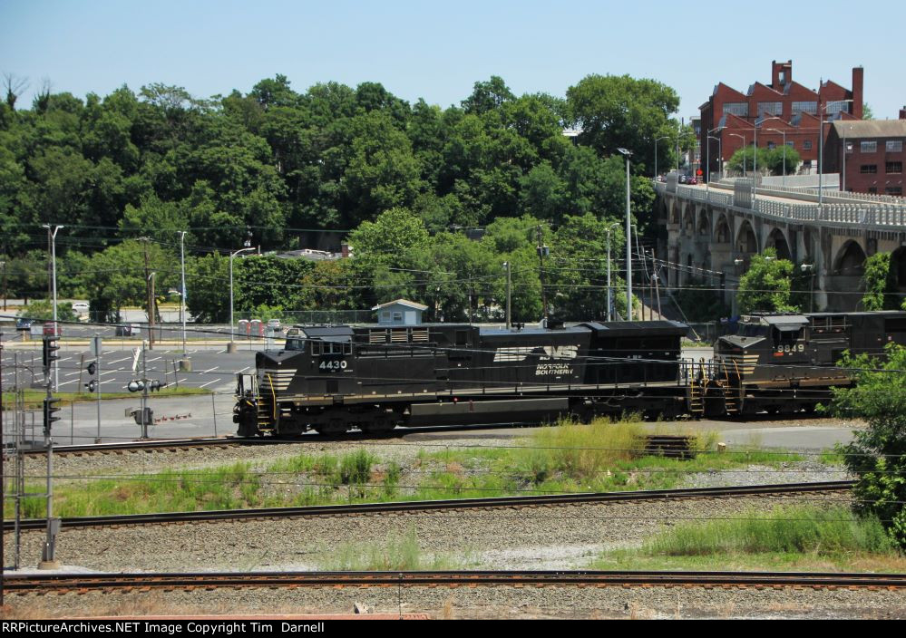 NS 4430 leads 21E